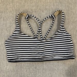Lululemon free to be bra